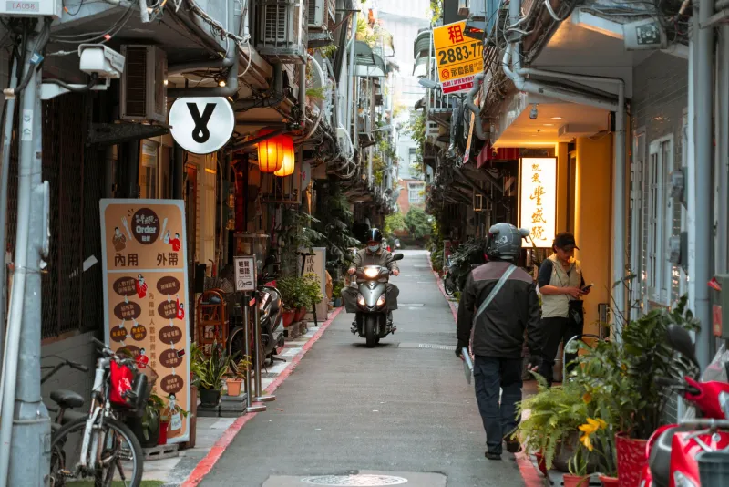 Great Coffee Under Three Bucks: A Neighborhood-by-Neighborhood Cheat Sheet for Taipei Café Hoppers