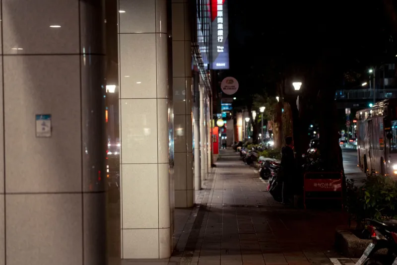 Night Owls, Early Risers, and Everyone In Between: How Taipei's Cafés Never Really Close